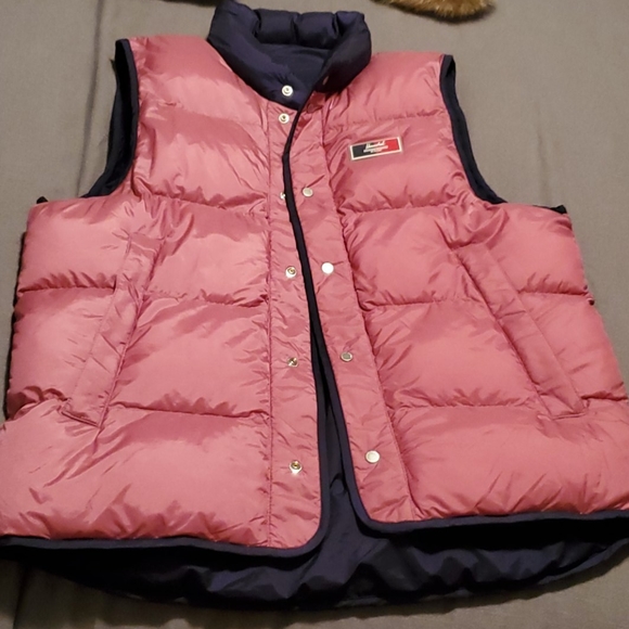 Reversible Featherless Vest - Picture 8 of 12